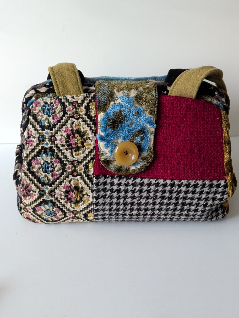 Patchwork Mixed-Texture Women’s Shoulder Bag in Burgundy and Multicolor